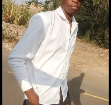 Omosh, 22 years old, Juja, Kenya