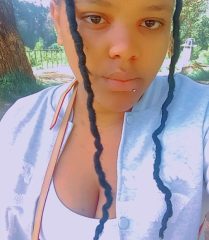 Barbie, 25 years old, Straight