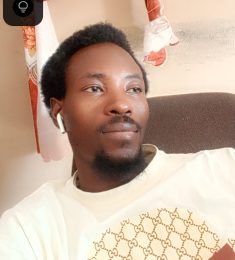 General, 32 years old, Straight, Man