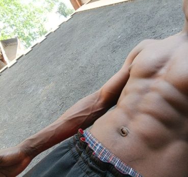 Newtone, 21 years old, Dagoretti, Kenya