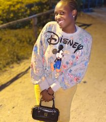 Miriam, 20 years old, Straight