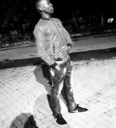 Santos, 31 years old, Straight, Man