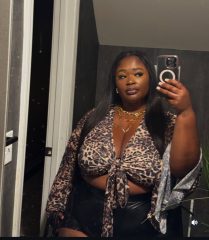 Yellow, 27 years old, Bisexual