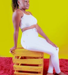 Vb, 26 years old, Straight, Woman