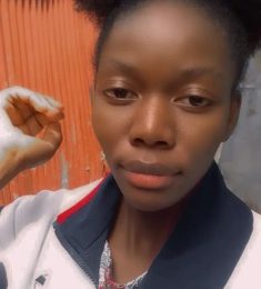 Leaker, 23 years old, Straight, Woman